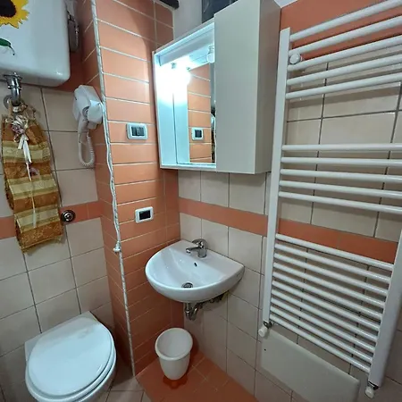 ベッド・アンド・ブレックファスト Vecchio West アジェーロラ